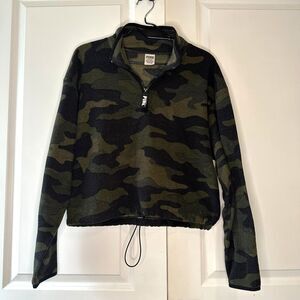 Victoria’s Secret PINK Retired 1/4 Zip Cropped Pullover Camo Sz L